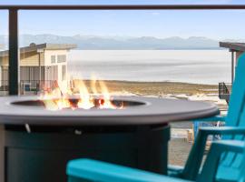 Ocean View Townhouse #30 at THE BEACH HOUSE, Ferienhaus in Campbell River