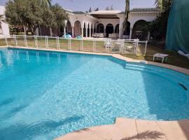 Arabesque House, guest house sa La Marsa