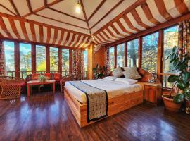 Hotel Pineview Shimla, hotel near Simla Airport - SLV, Shimla