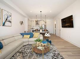 Luxury NEW Residence with Private Rooftop, Downtown in minutes, luxury hotel in San Diego