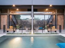 Alaya Homes D - Chic Japandi Loft Suite in Seminyak
