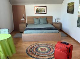 Queen Guest Room, Bed & Breakfast in Mont-sur-Rolle