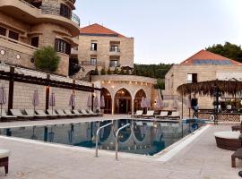 L'auberge des Emirs, ξενοδοχείο με πάρκινγκ σε Dayr al Qamar