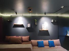 EL MEIR Staycation Beside Enchanted Kingdom -Premium Stay, Hotel in Santa Rosa