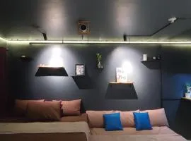 EL MEIR Staycation Beside Enchanted Kingdom -Premium Stay