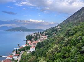 Apartments "Helios", hotel cu parcare din Njivice