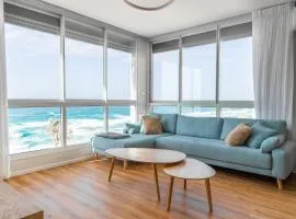 Seafront 3BR w Stunning Sea View l Mamak