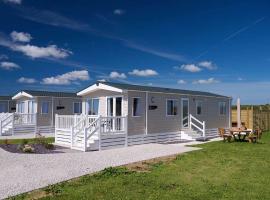 Looe Coastal Retreat, holiday park in Looe