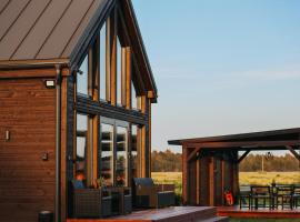 Seashore Holiday House, holiday home in Saraiķi