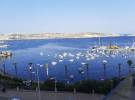 New Seafront apartment – Spectacular views, appartamento a San Pawl il-Baħar