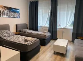 Holiday Apartments - Free Parking - WiFi - Kitchen