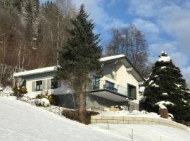 Ferienhaus Berg'nSee、アンネンハイムのヴィラ