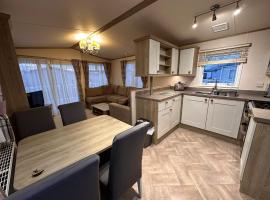 Tattershall Lakes 6 berth with bath、タターズホールのアパートメント