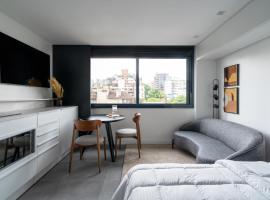 Loft de luxo no Lucas by YOO, hotel with parking in Porto Alegre