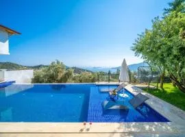 Kaş Kalkan Deniz manzaralı Havuzlu Bahçeli Villa