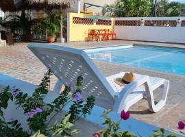 Hotel Coronado Inn, ξενοδοχείο σε Playa Coronado