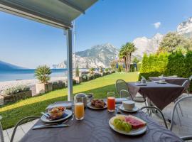 Hotel Lido Blu - Surf & Bike, hôtel à Nago-Torbole