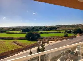 Large, 3 Bedroom Apartment in Marsascala