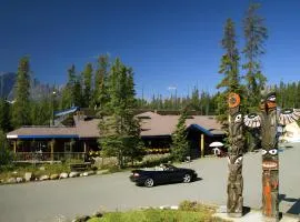 Sunwapta Falls Rocky Mountain Lodge