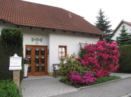 LandLiebe, hotel con estacionamiento en Tännesberg