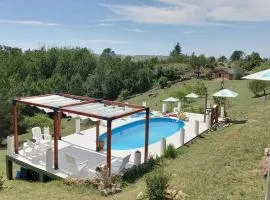 Cabañas & Suites "No es Fácil"