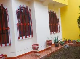 Casa familiar Cajamarca-Amoblado