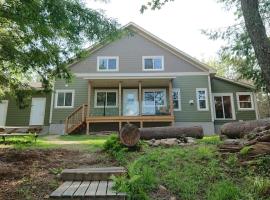 Luxury Cottage in South Parry Sound, chata v destinácii Parry Sound