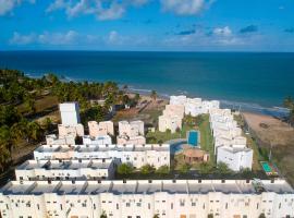 Paraíso de Maracajaú 4, hotel with parking in Maxaranguape