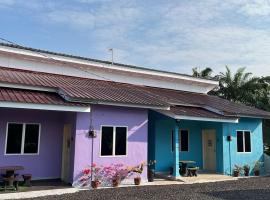 AA Burger Homestay for Musliim Only, vacation home in Banting