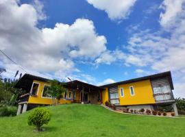 Casa de campo en el Quindio, atostogų namelis mieste Pueblo Tapao