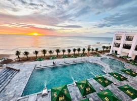 Bờ Biển Vàng Hotel, hotel cu piscine din Ke Ga