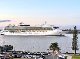 Balmoral on Scott - Harbour Front Perfection, hotel em Newcastle