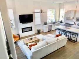 Comfortable Modern Home in Downtown Houston - Sleeps 10