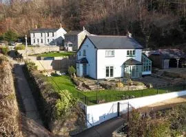 Peaceful Haven: Nature, Luxury, Wellbeing & Cuisine