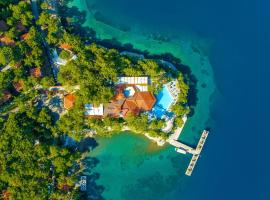 Marmaris Bay Resort - Adults Only, hotel in Marmaris