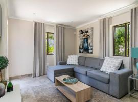 Modern 1 bedroom non-seafacing unit on luxury golf estate, casa rural en Knysna