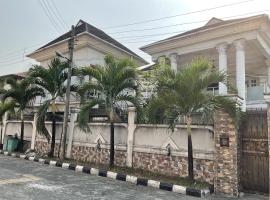 4 Bedroom Luxury Home, hotel in Port Harcourt