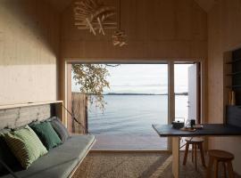 Majamaja Helsinki off-grid retreat, casa de campo em Helsinque