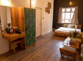 The Living Roof, hotel din Shillong