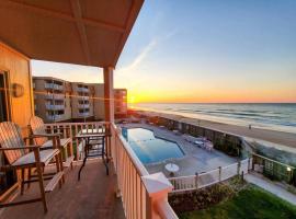 Gorgeous views, Oceanfront, Pool,The Driftwood!, hotel i North Topsail Beach