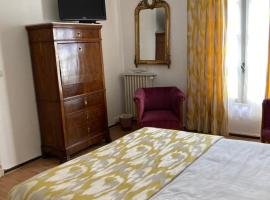Le Grand Paris – hotel w mieście Digne-les-Bains