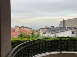 Apartment with Sea View, hotel with parking in Varna City