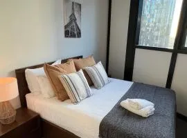 2BR 1 BATH, Southbank, Crown, Great View