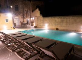 SurWig Vacation Townhouse, hotel en Kerċem