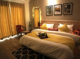 Luxury Apartment Near Pari Chowk, hotell sihtkohas Greater Noida