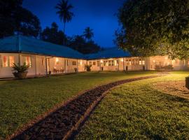 Udapola Bungalow by Lalan Leisure, bungalow i Deraniyagala