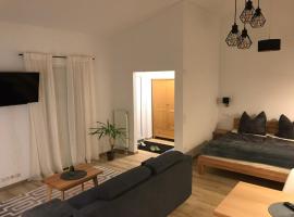 Loft - Luxus Apartment zum Wohlfühlen im Allgäu, hotel in Marktoberdorf