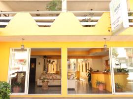 Hotel San Lorenzo, hotel perto de Aeroporto Internacional de Playa de Oro - ZLO, Barra de Navidad