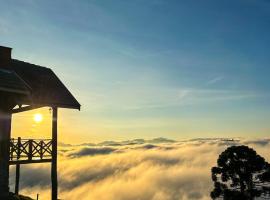 Chalé Pico da Mantiqueira, hotel with parking in Sapucaí-Mirim