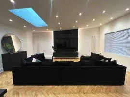 The Baglan Bungalow M4 Access in 1 min